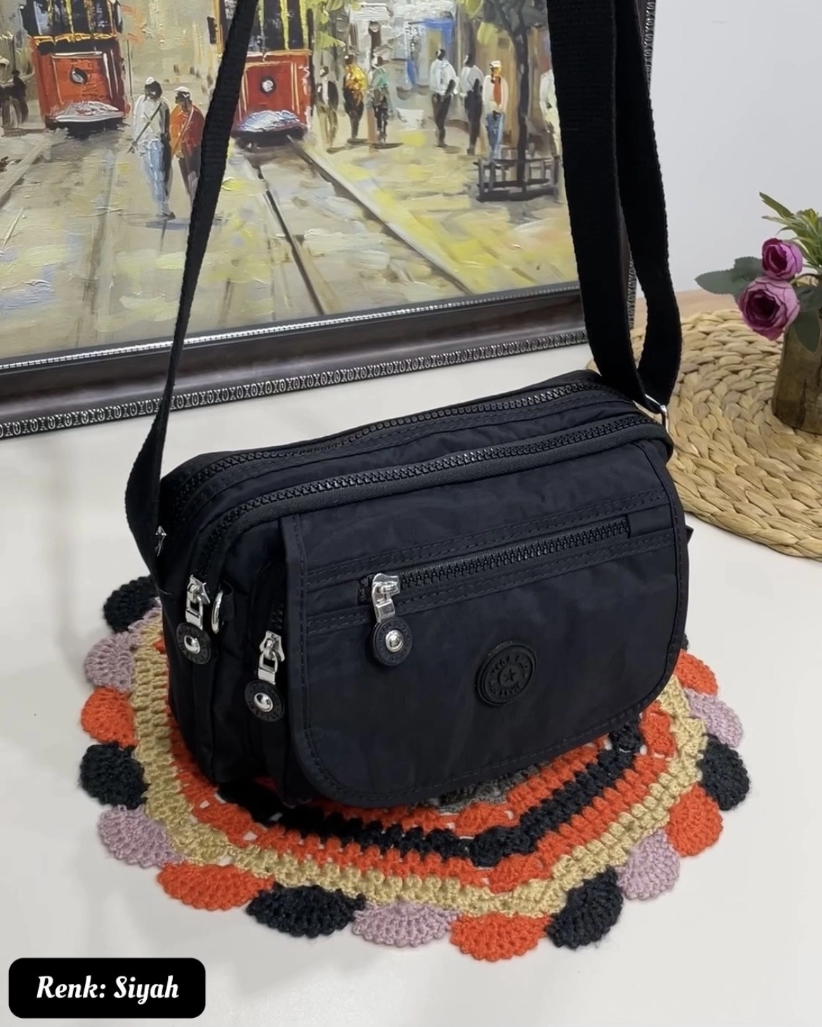 Garsia 8 Bölmeli Kapaklı Çapraz Kadın Çantası