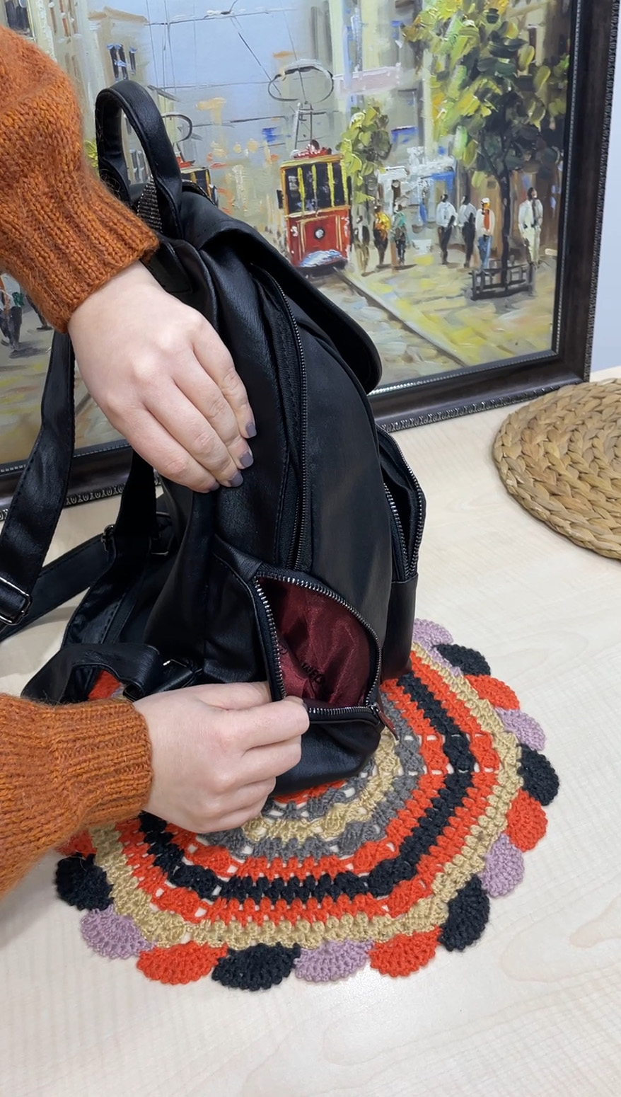 Helen 8 Bölmeli Yıkanmış Deri Kadın Sırt Çantası