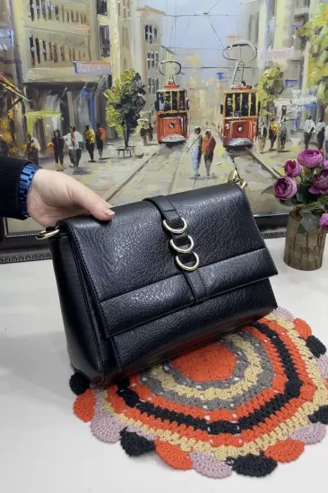 Cantartika Livya Kapaklı Kadın Çapraz Çanta, 3 Bölmeli Klasik Deri