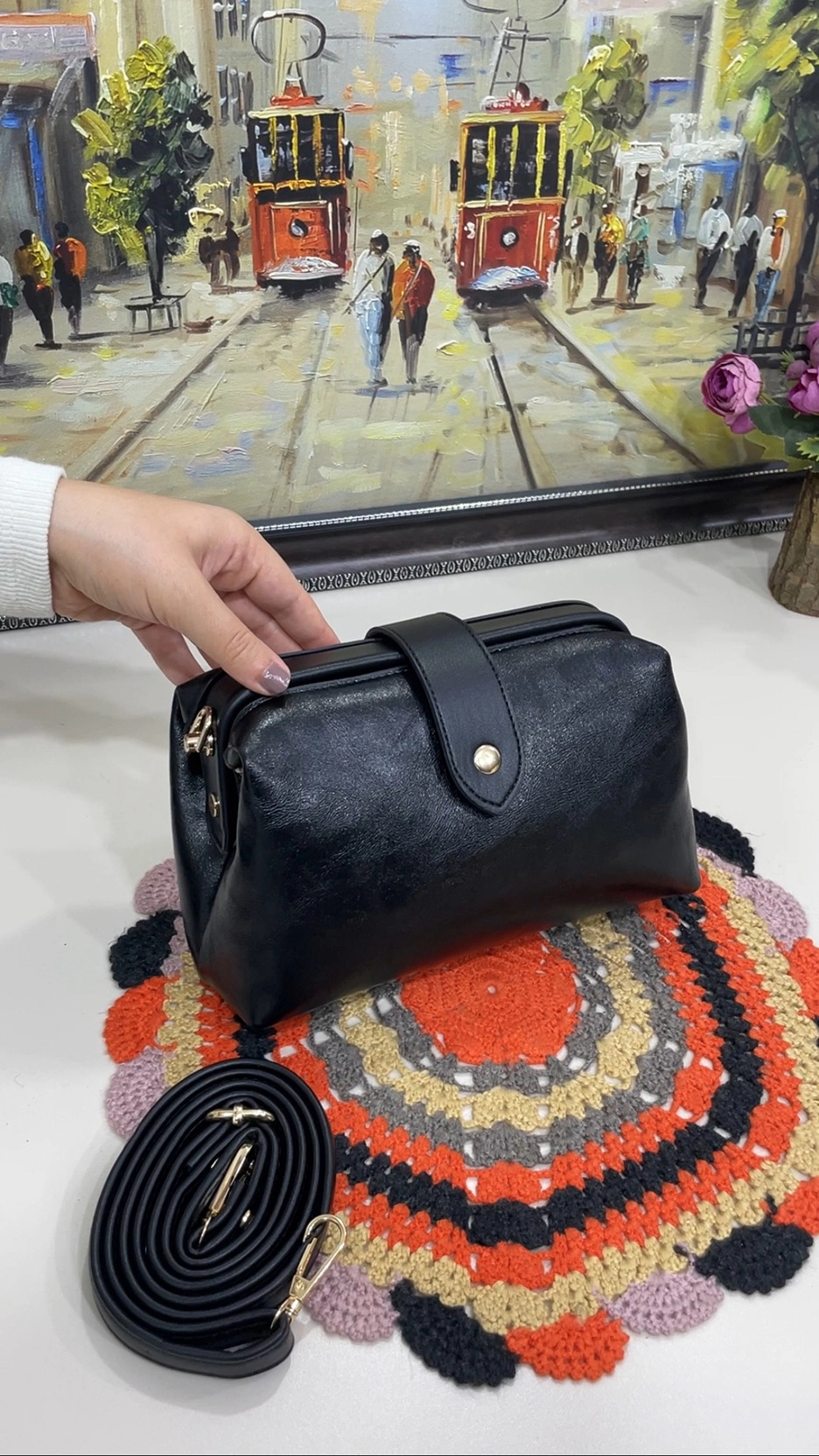 Rebecca 4 Bölmeli Burslu Kapak Çapraz Kadın Çantası